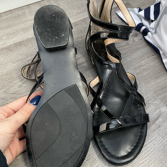 Leather Black flat shoes with gold accents and zipper, Size 7.5 women’s. - Picture 4 of 5